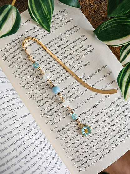 Blue Daisy Charm Bookmark