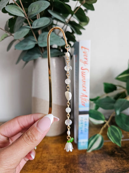 White Petals | Charm Bookmark