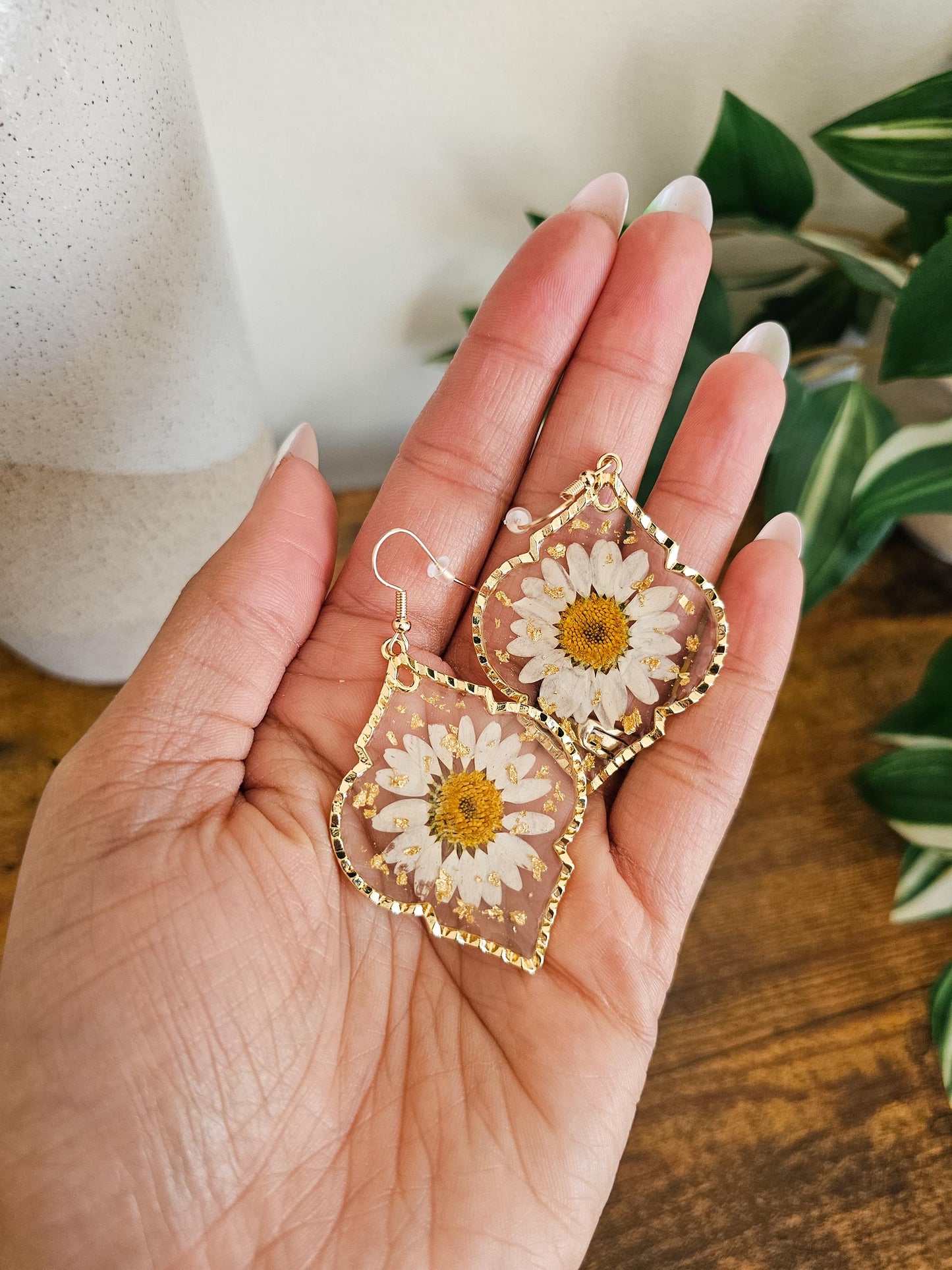 Eloise | Pressed Daisy Resin Earrings