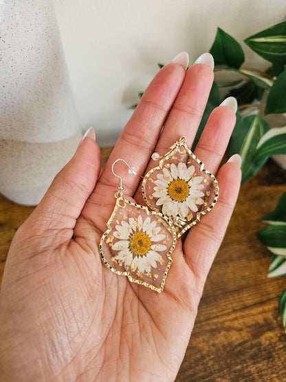 Eloise | Pressed Daisy Resin Earrings