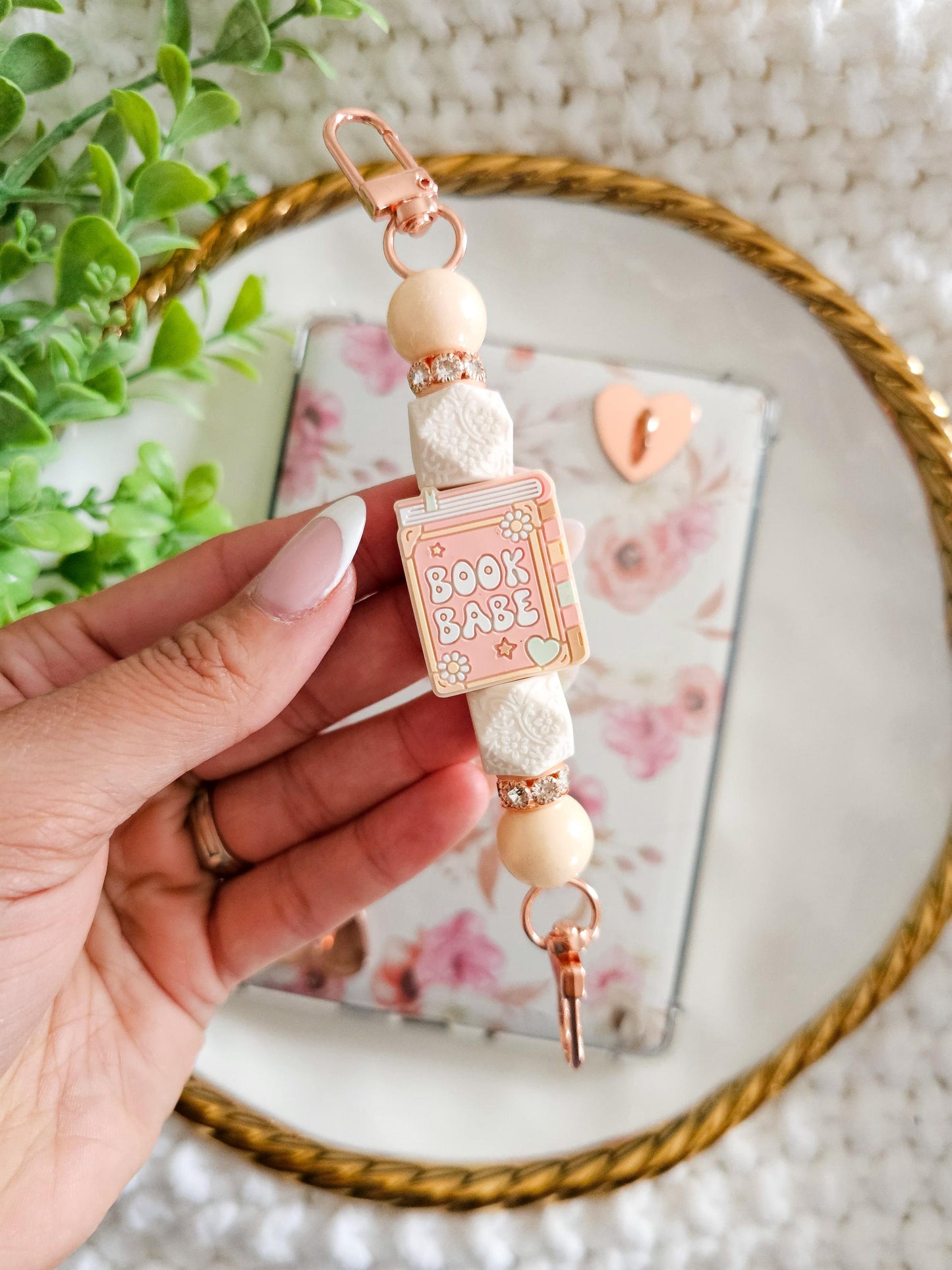 Book Babe Kindle Strap