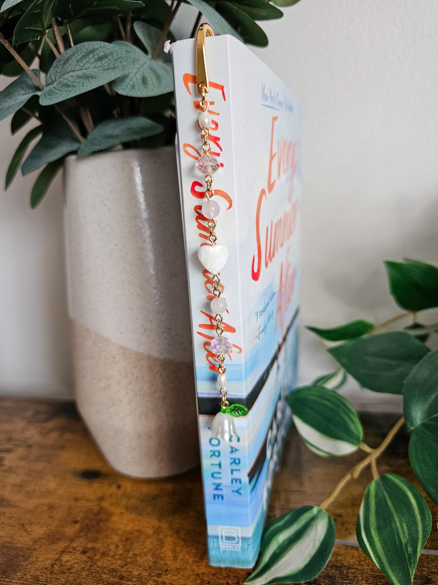 White Petals | Charm Bookmark