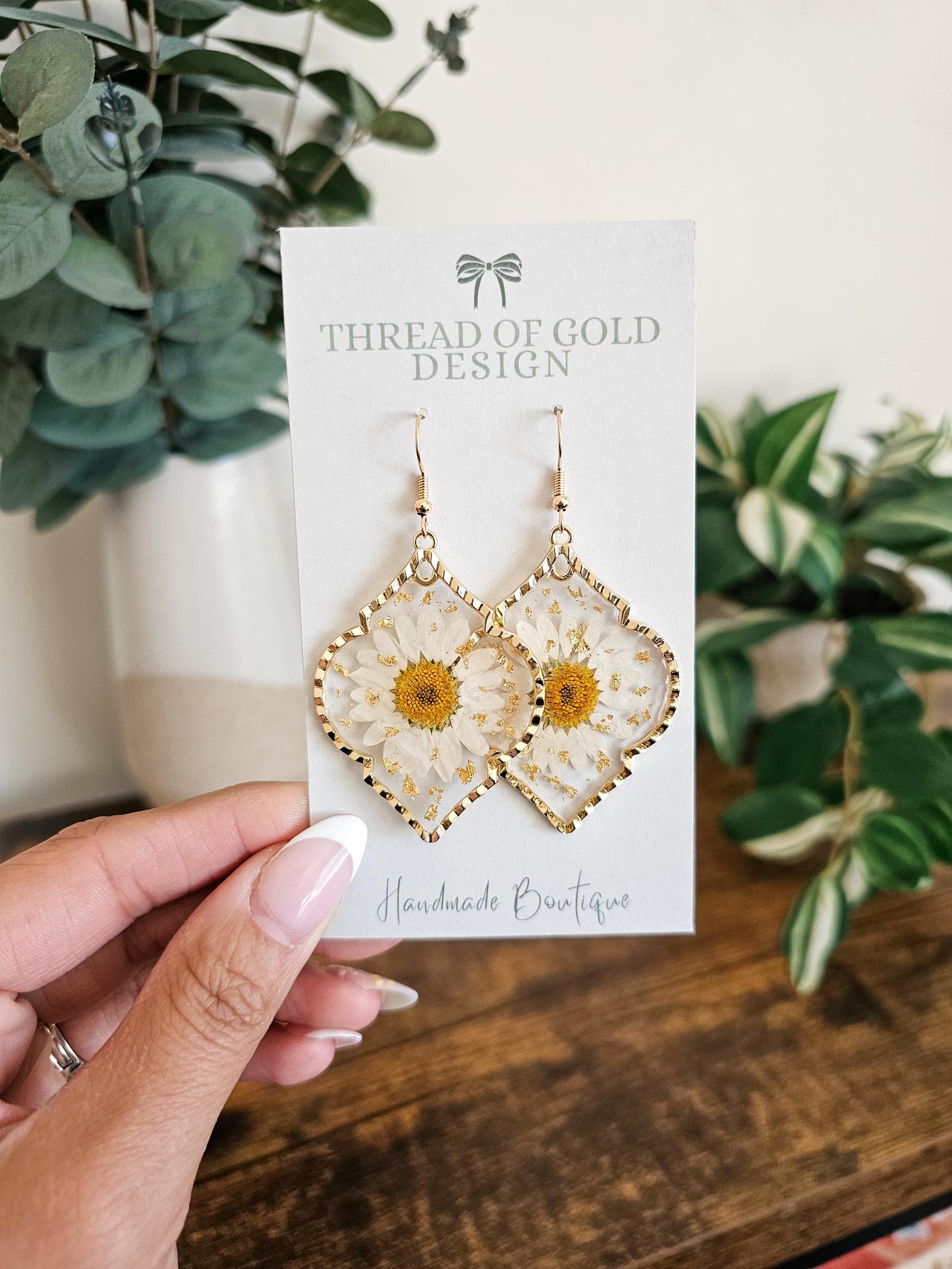Eloise | Pressed Daisy Resin Earrings