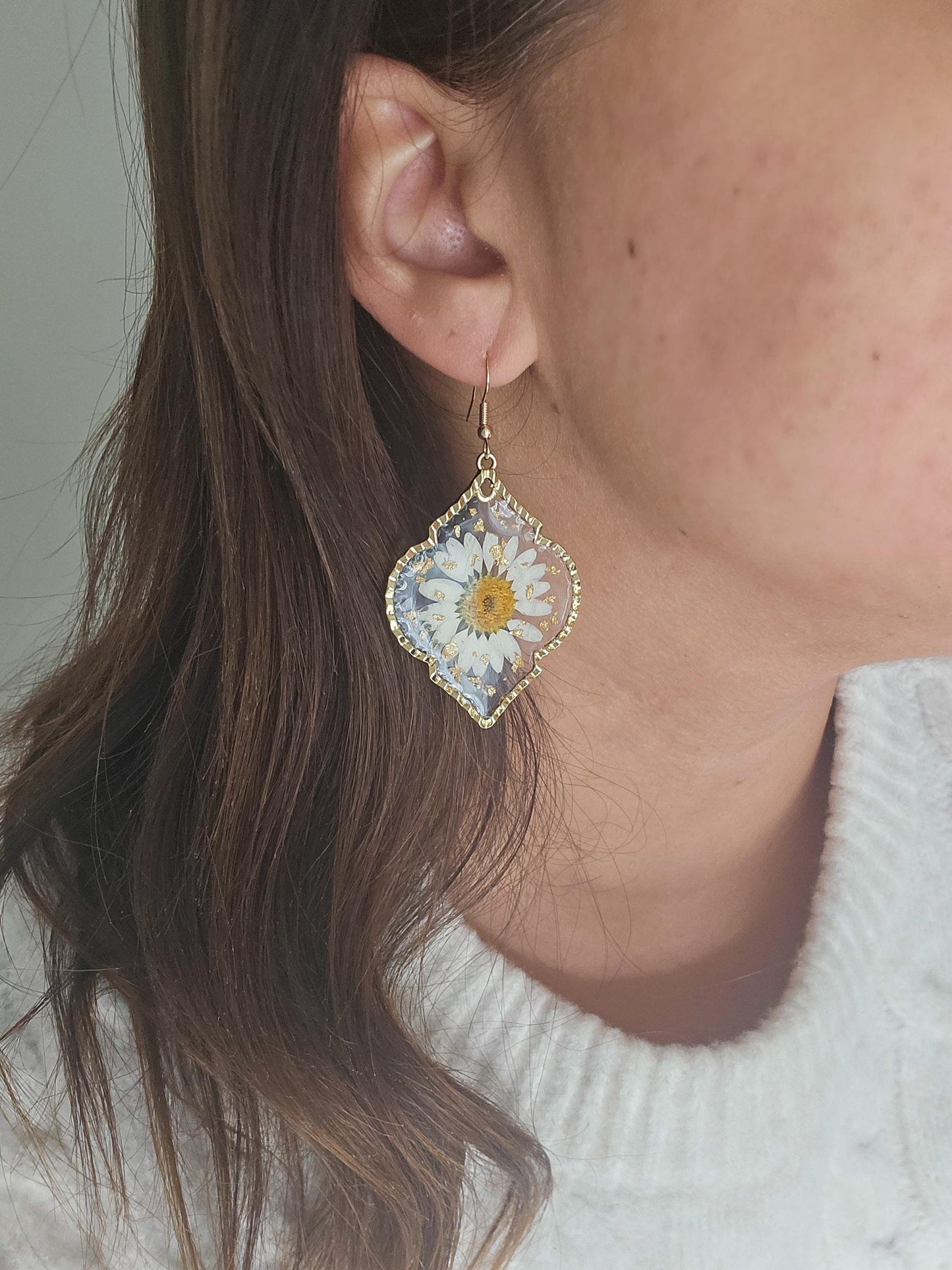 Eloise | Pressed Daisy Resin Earrings