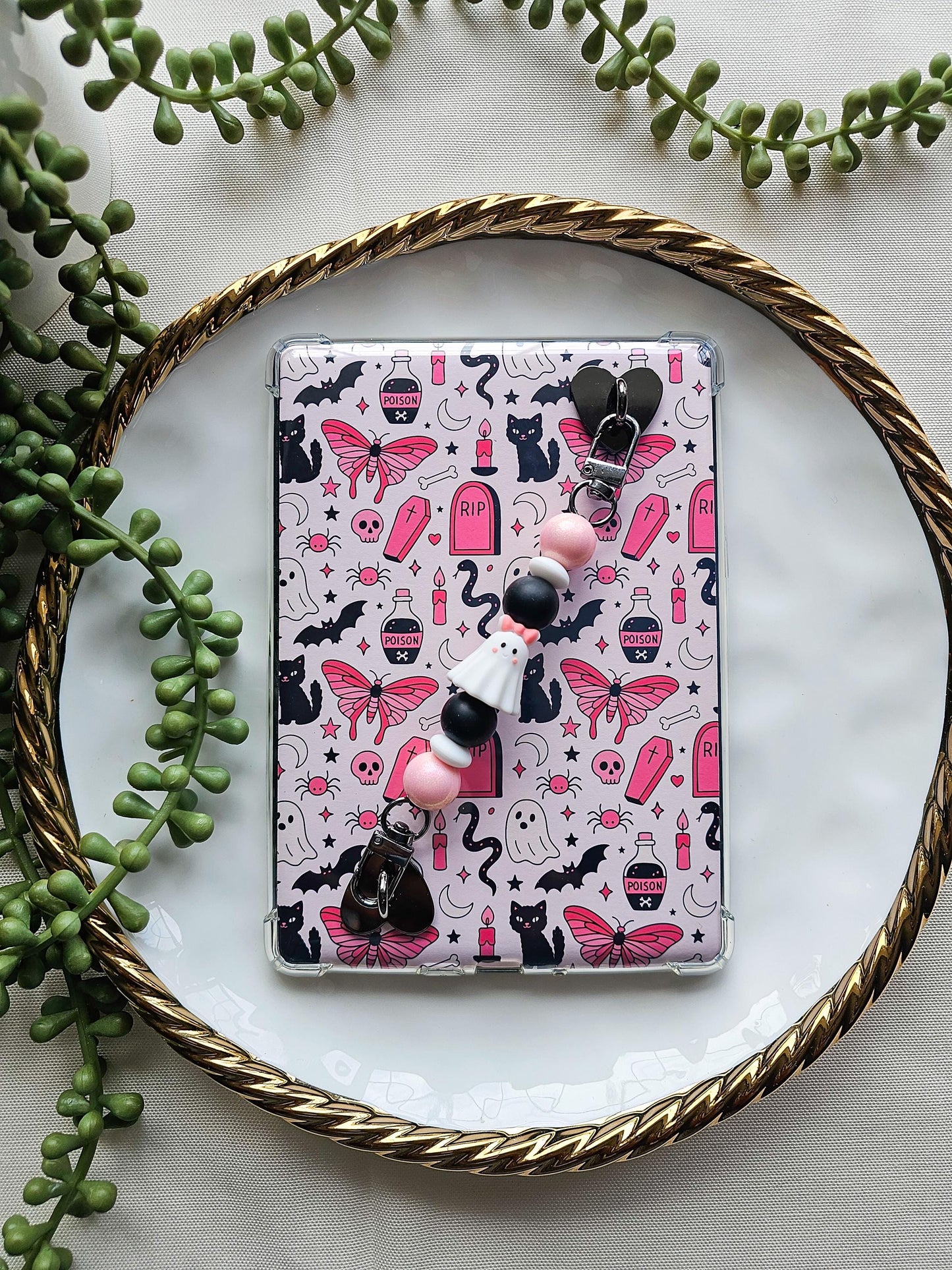 Girlie Ghostie Kindle Strap